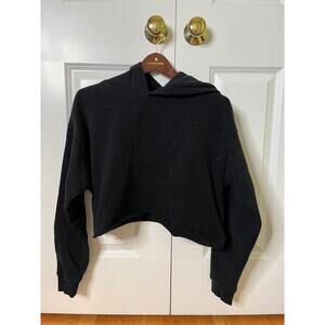 Cropped fuzzy sweatshirt